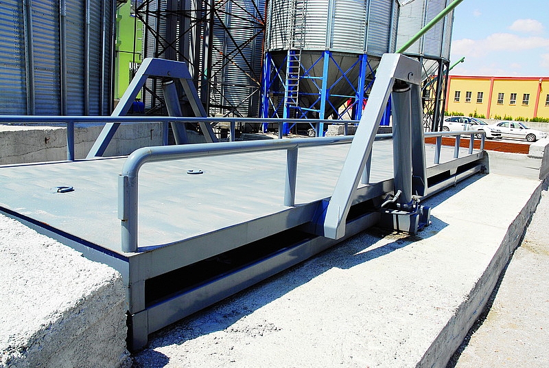 Above ground unloading platforms | Yılmaz Kardeş Unloading Platform image.